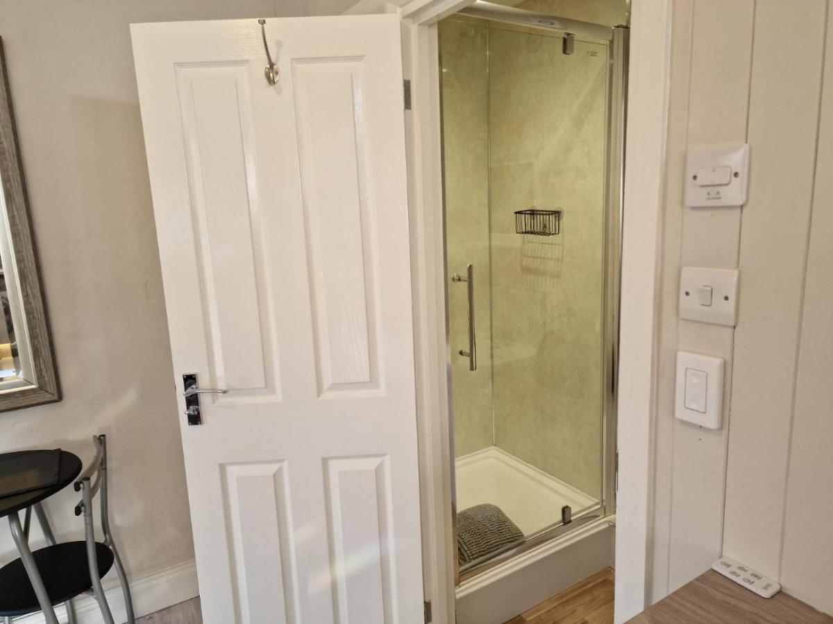 Carlisle Central, Cute Studio Appt, The Cupboard Екстер'єр фото