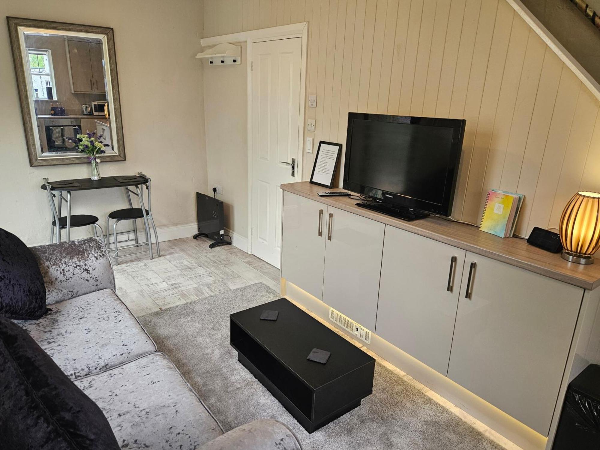 Carlisle Central, Cute Studio Appt, The Cupboard Екстер'єр фото