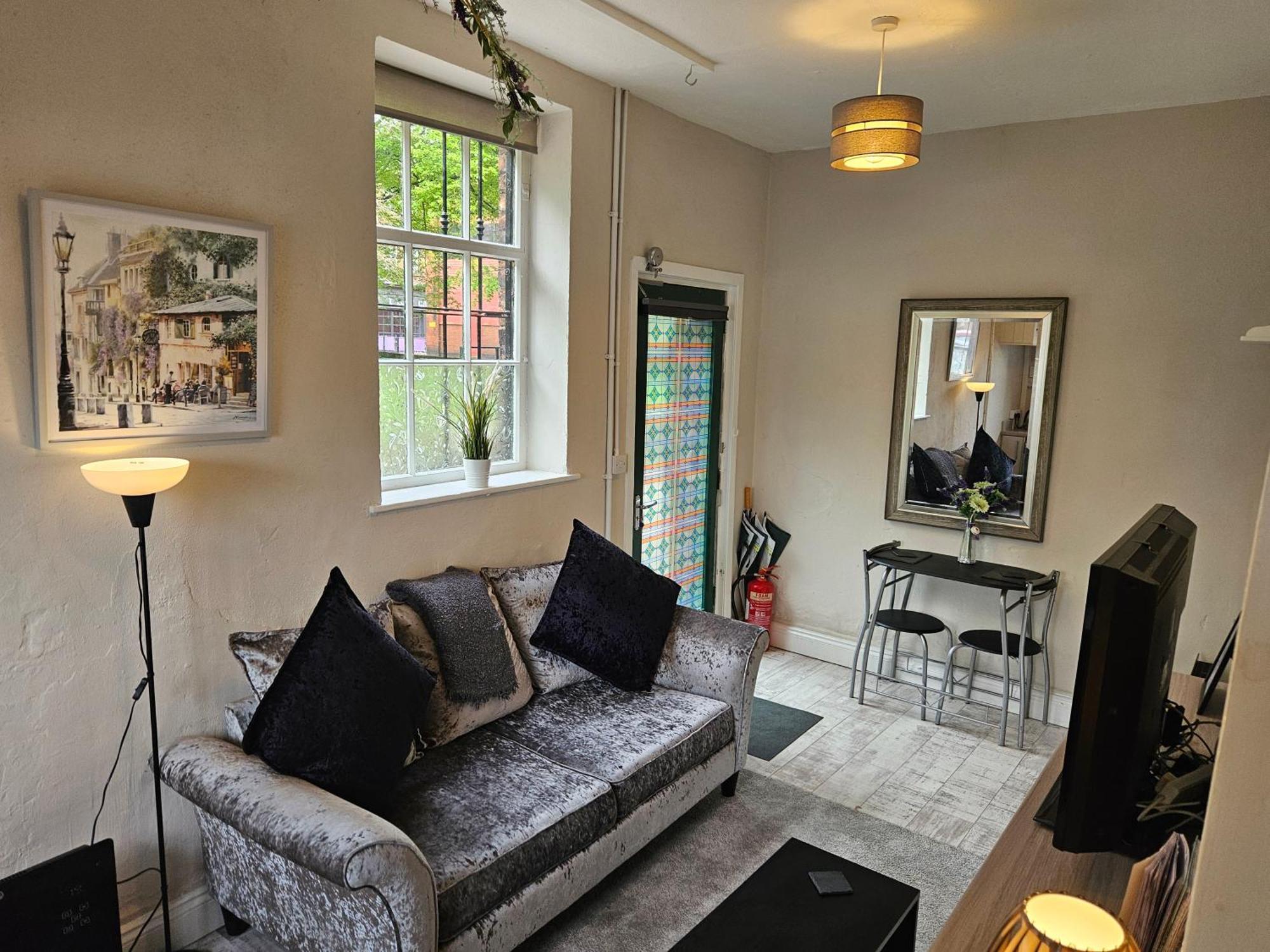 Carlisle Central, Cute Studio Appt, The Cupboard Екстер'єр фото